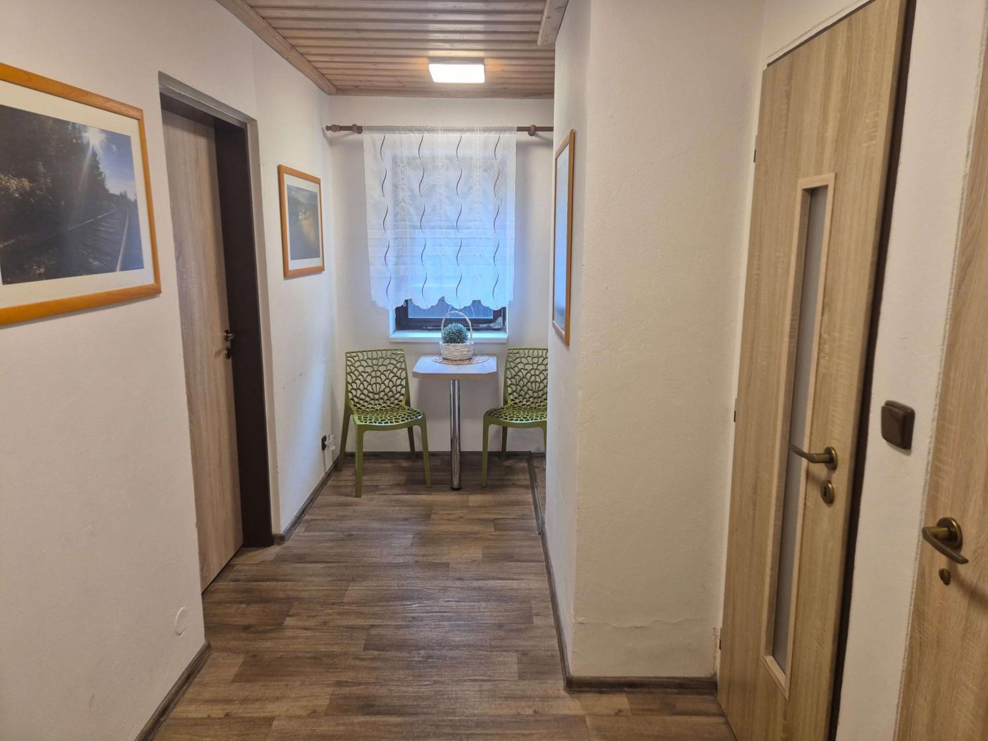 Penzion Hubert Mikulov v Krusnych Horach Exterior foto